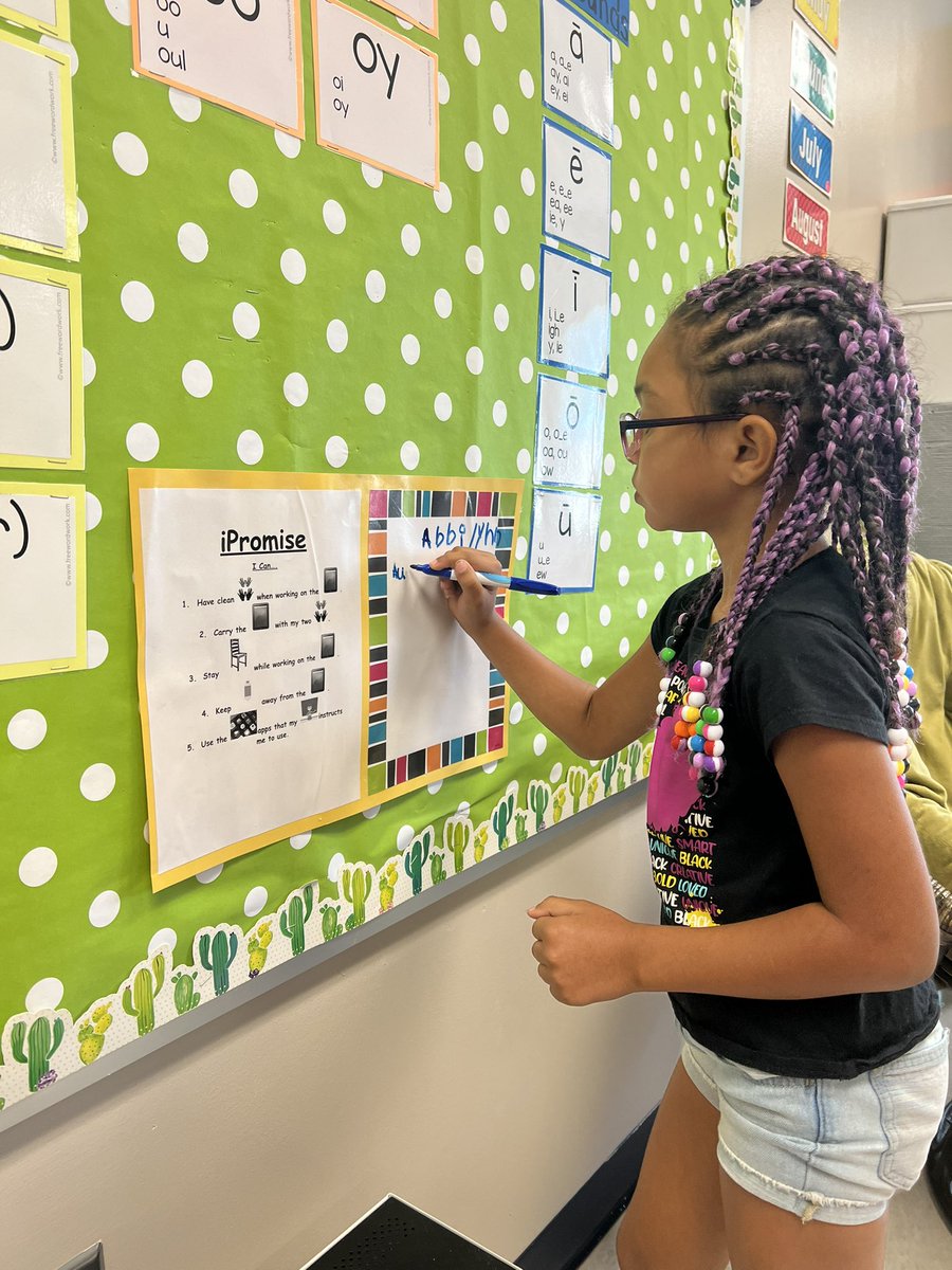 Melissa Randles, MAEd (@melissarandle10) on Twitter photo Today in 1st grade, we learned some basic iPad “do’s and don’ts”! Then we wrote our names to say “I promise” to take care of our equipment #shinethelight <a href="/NESHawks/">Newport Elementary School</a> <a href="/CarteretK12/">Carteret County Public School System</a> Today in 1st grade, we learned some basic iPad “do’s and don’ts”! Then we wrote our names to say “I promise” to take care of our equipment #shinethelight <a href="/NESHawks/">Newport Elementary School</a> <a href="/CarteretK12/">Carteret County Public School System</a>