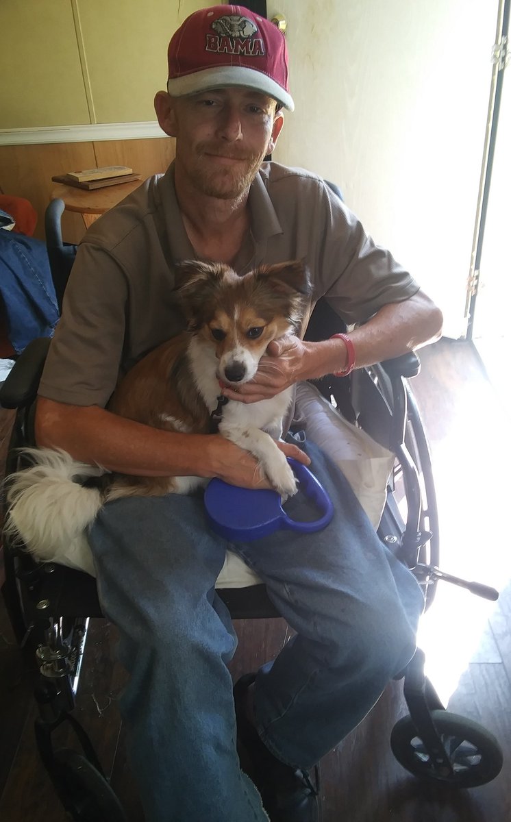 BellaInBama's tweet photo. To everyone that replied to this ,daddy's in a wheelchair pretty much for 20 more days. I'm not with him because of money. He can barely take care of himself. He has a Cash app if anyone could help we would appreciate it, thank y'all for the prayers! https://t.co/JzzSwEQP9b