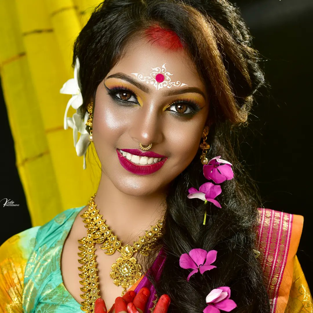 tanmoy_ghoshal5's tweet photo. #TANNUcreation...❤
Creative Reception look
Makeup: @tanmoy_ghoshal5
contact me for any types of makeup
contact number~ 8967805810
#bridalmakeup #receptionlook #creativemakeup #viralmakeup #bride #reception #creativity #bridal #receptionmakeup #bridalmakeover https://t.co/Irm6zn3Ybz