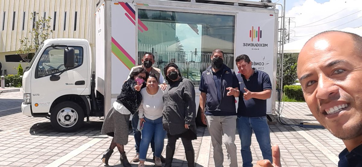 lauraen917fm's tweet photo. #Alguien los hace y #ellos se #juntan... @yextravagancias @oscaren917fm https://t.co/zSIAJu7WXu