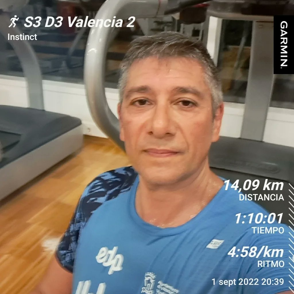 danisoriano70's tweet photo. En la cinta es más fácil 😋
Tocaba a 5:05 /5:10 en
1:10 ha salido a 4:58
Sudando la gota gorda, eso si.
ROAD TO
#Maratonlogroño @maratonvalencia
#RunEveryDay
#day702
#metodosori
#RonhillSpain
#drinkingrunners #kmsxalimentos #nofunnorun
#mrfree
#amibola
#retodravet https://t.co/sc8JruUaek