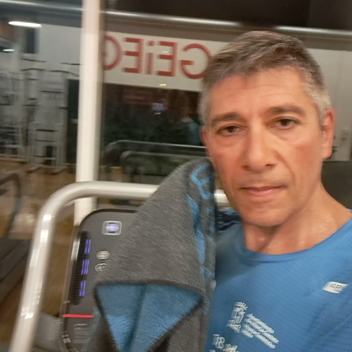danisoriano70's tweet photo. En la cinta es más fácil 😋
Tocaba a 5:05 /5:10 en
1:10 ha salido a 4:58
Sudando la gota gorda, eso si.
ROAD TO
#Maratonlogroño @maratonvalencia
#RunEveryDay
#day702
#metodosori
#RonhillSpain
#drinkingrunners #kmsxalimentos #nofunnorun
#mrfree
#amibola
#retodravet https://t.co/sc8JruUaek