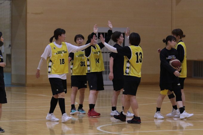 オータムカップ Vs 山形銀行戦 一般社団法人山梨クィーンビーズバスケットボールクラブ