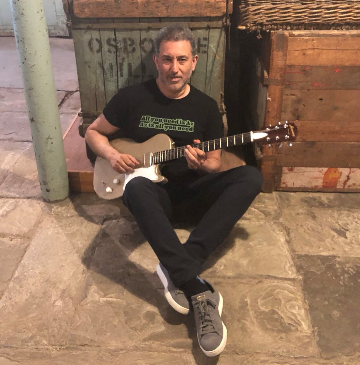 azizibrahim56's tweet image. Just chillin' b4 #leicester Fri 2nd Sep Return to @DonkeyFacebook pres by @wakeuppromotion Hope to see some familiar faces and catch up. I'm playing @harmonyguitars Jupiter in champagne gold &amp;amp; wearing a @WornFree All U Need is Az Az iz All U Need 
Tickets:
seetickets.com/.../aziz.../th…