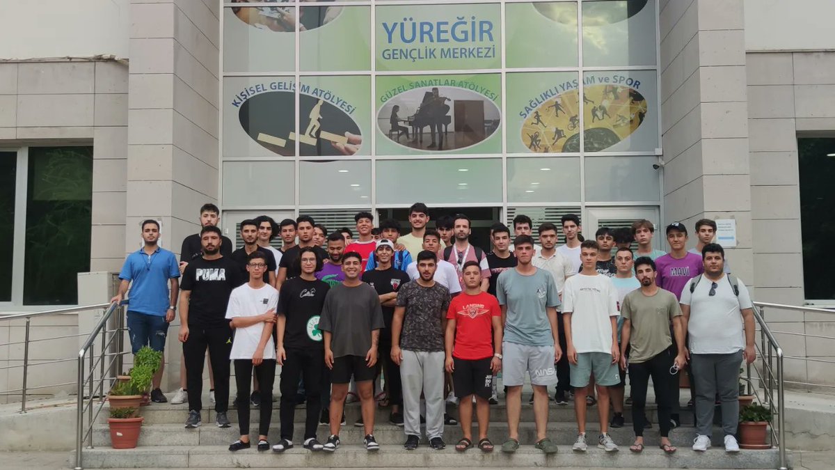 GSB_YuregirGM's tweet photo. #GençlikveSporBakanlığı'mız tarafından Medeniyet, Tarih ve Kültür kampları temasıyla düzenlenen Çanakkale grubumuz bugün yola çıktı. Yolculuk öncesi gençlerimize kamp ve merkezimiz hakkında detaylı bilgi verildi. https://t.co/GjiqR8YP8D