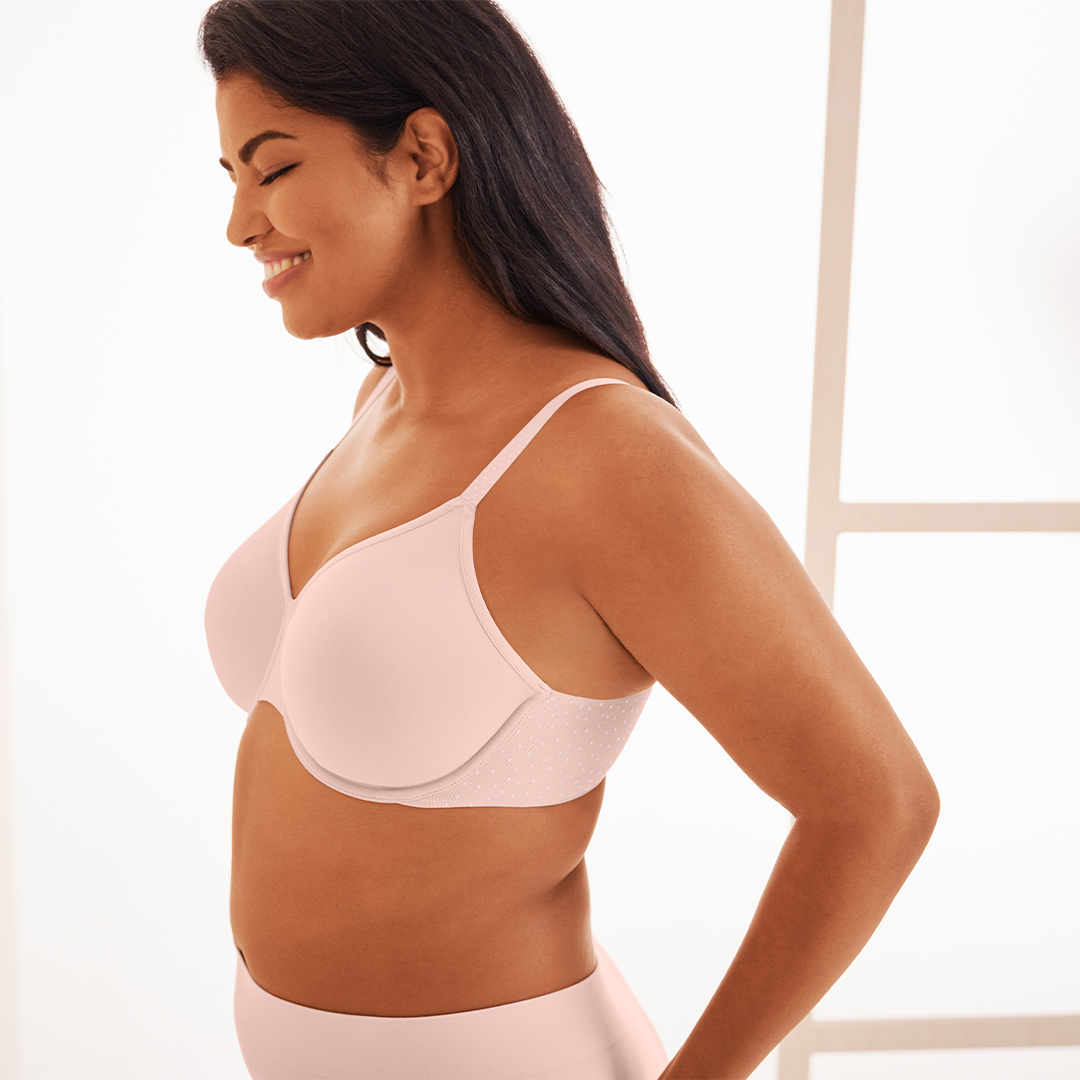 Wacoal's tweet photo. Minimizes your #bustline, smooths your #back, and boosts your #confidence… what can't our Back Appeal® Minimizer do? https://t.co/LS8UUgBltJ https://t.co/VHbnSaGLHi