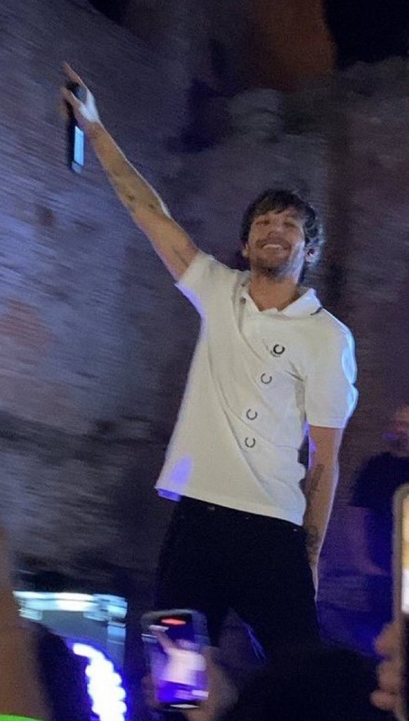 nini28tpwk's tweet photo. ESSE HOMEM AQUI É A PORRA DO AMOR DA MINHA VIDA https://t.co/Gpylad7BVI