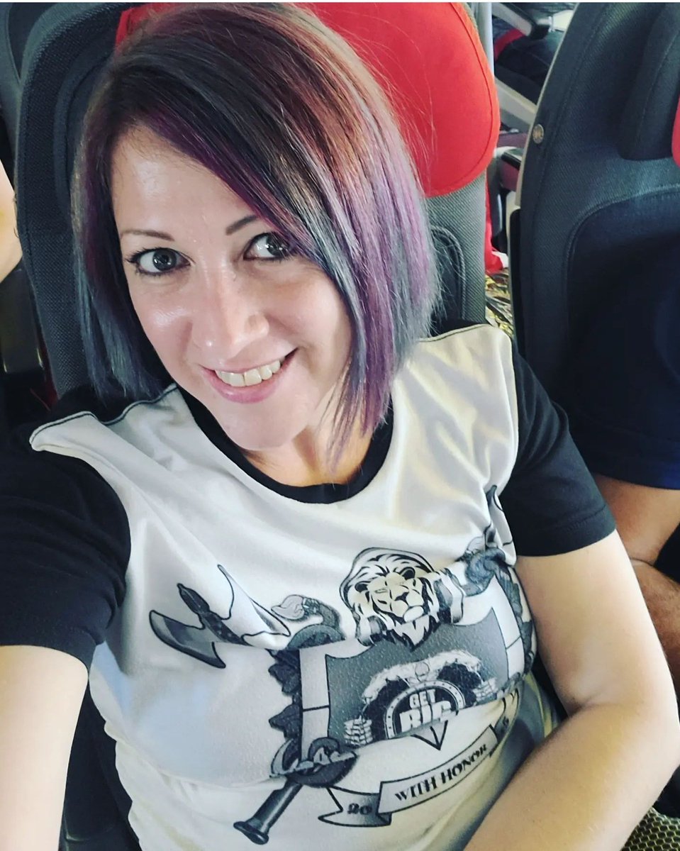 TheSinthesis's tweet photo. The day has finally come! I am on my way to see my brother and best friend @DISL_Automatic. After five long years of Lyme Disease treatment, I am finally able to fly again.  #Born2Fly https://t.co/gOuz8oxTha