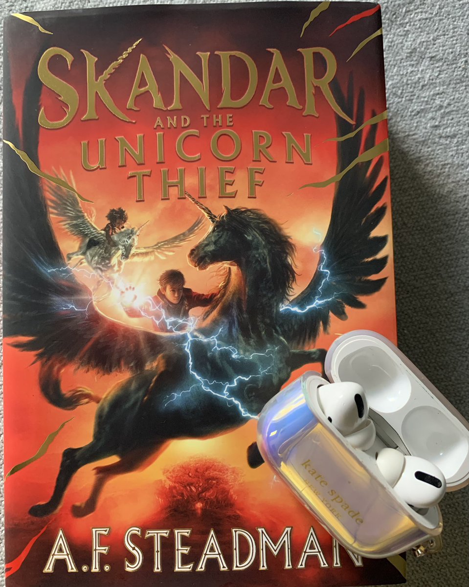 LitCoachSonya's tweet photo. Kicking off September with a 30 for 30 Reading Challenge! Read for 30 minutes everyday this month, and post something about your reading. Thanks to @librofm for the fantastic audio for this text! #Read30for30 https://t.co/75nZ1DBTNZ