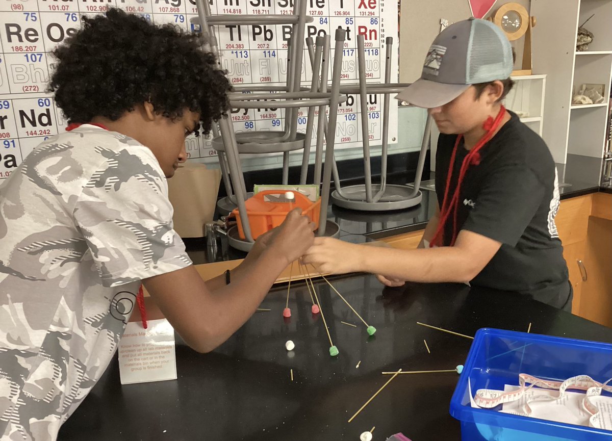 Mrs. Stengren tweet media