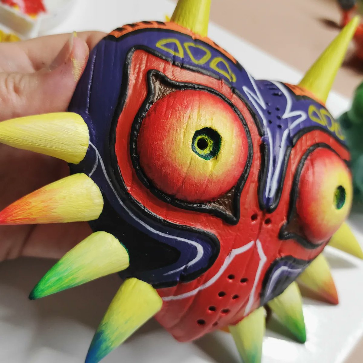 DarkEllve's tweet photo. Esta semana los streams han sido un poco diferente, he estado pintado figuritas de impresión 3D con acrílico! El lunes vuelvo con las acuarelas ❤️ #majorasmask #zelda #bulbasur  #3dprinting #acrylicpainting #darkelvestyle https://t.co/3v9Xa4hxbW