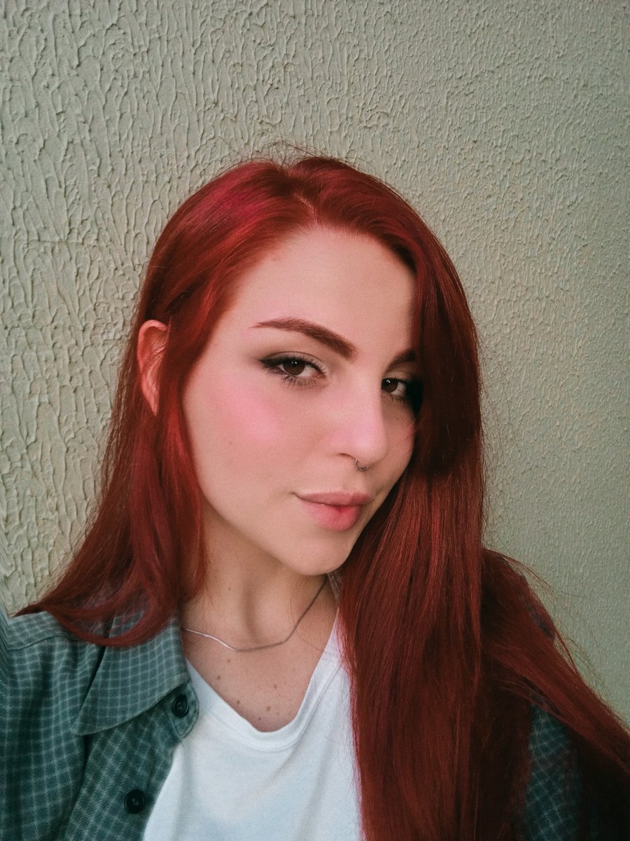 varlboro's tweet photo. como não ser narcisista se eu sou assim? https://t.co/Z2Lh7hk2gR