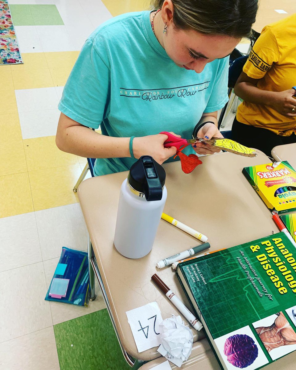 SoLee_AOLS's tweet photo. A little glance at our intro to human body systems! Can’t wait to share their creativity tomorrow with finished projects! @leecoschoolsnc @SoLeeHS https://t.co/qYeUyX8z90