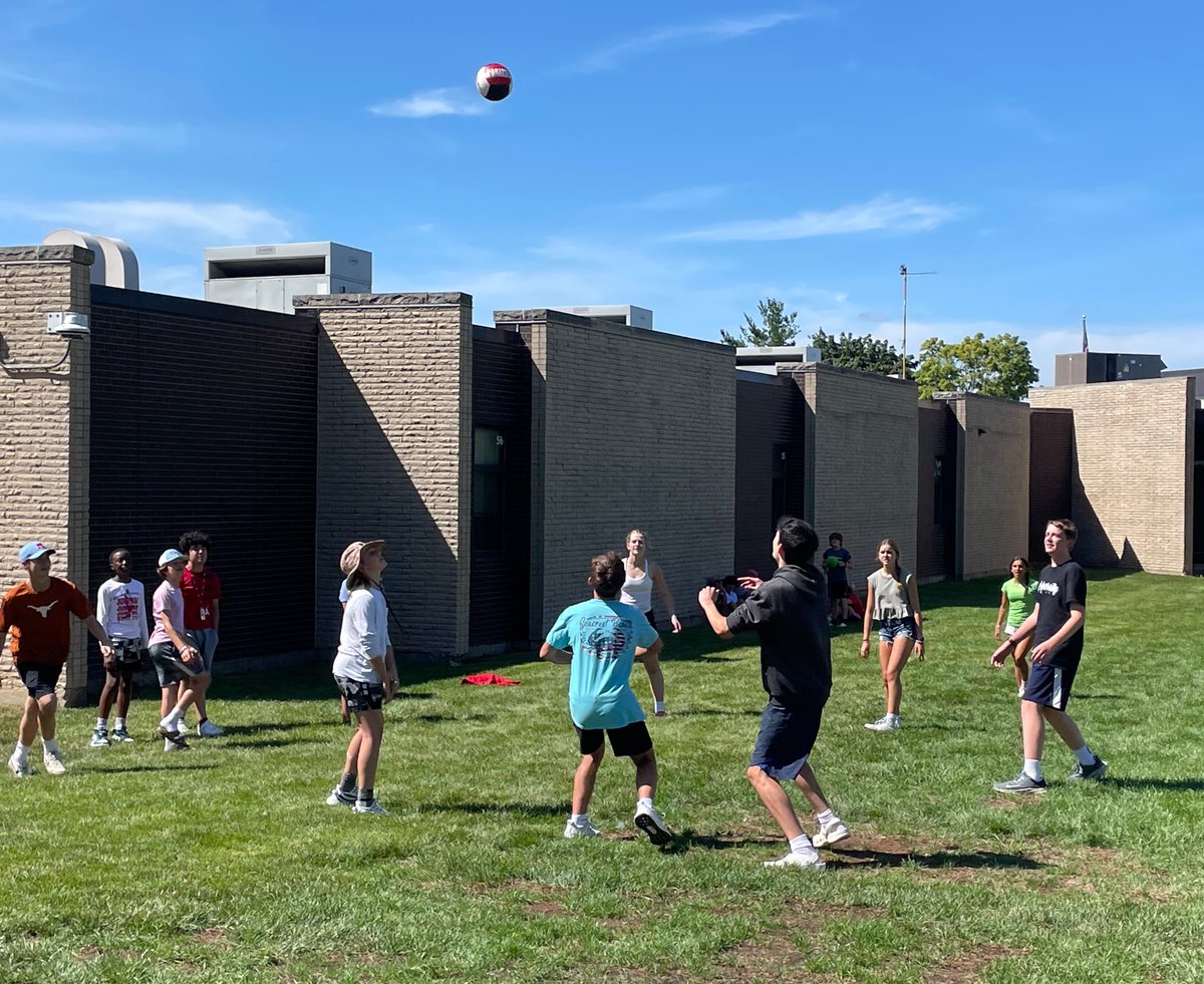 Mrs. Stengren tweet media