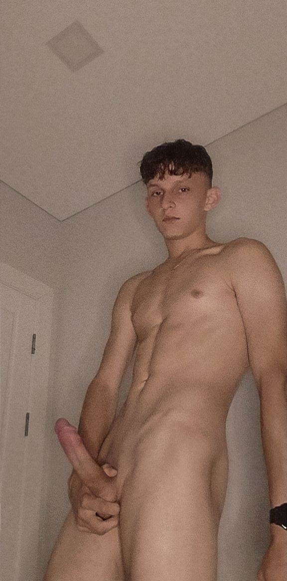 _Lukexoxo_'s tweet photo. Sit on my twink cock https://t.co/3M7k5ZNfEt