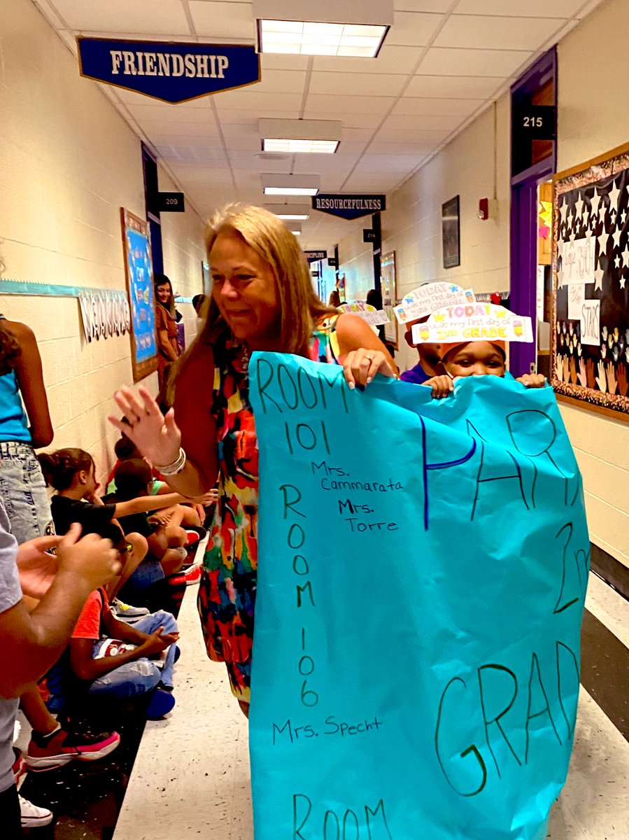 christinelem's tweet photo. A favorite first day tradition @IslipCRES- Welcoming 2nd graders to our family!   #successatCRES #isliprising https://t.co/EBoz7bzzbX