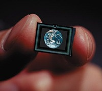 DisplayWeek's tweet photo. Experience lens fabrication in person with meta materials. Nanostructures will seamlessly integrate these into thin lightweight prescription glasses at a reasonable cost. Register today! https://t.co/SzIbhJqT7Z #BOE #3M #CSOT #EMDGroup #UDC #Samsung #LG #Eink #Tianma https://t.co/eIrSISLnT7