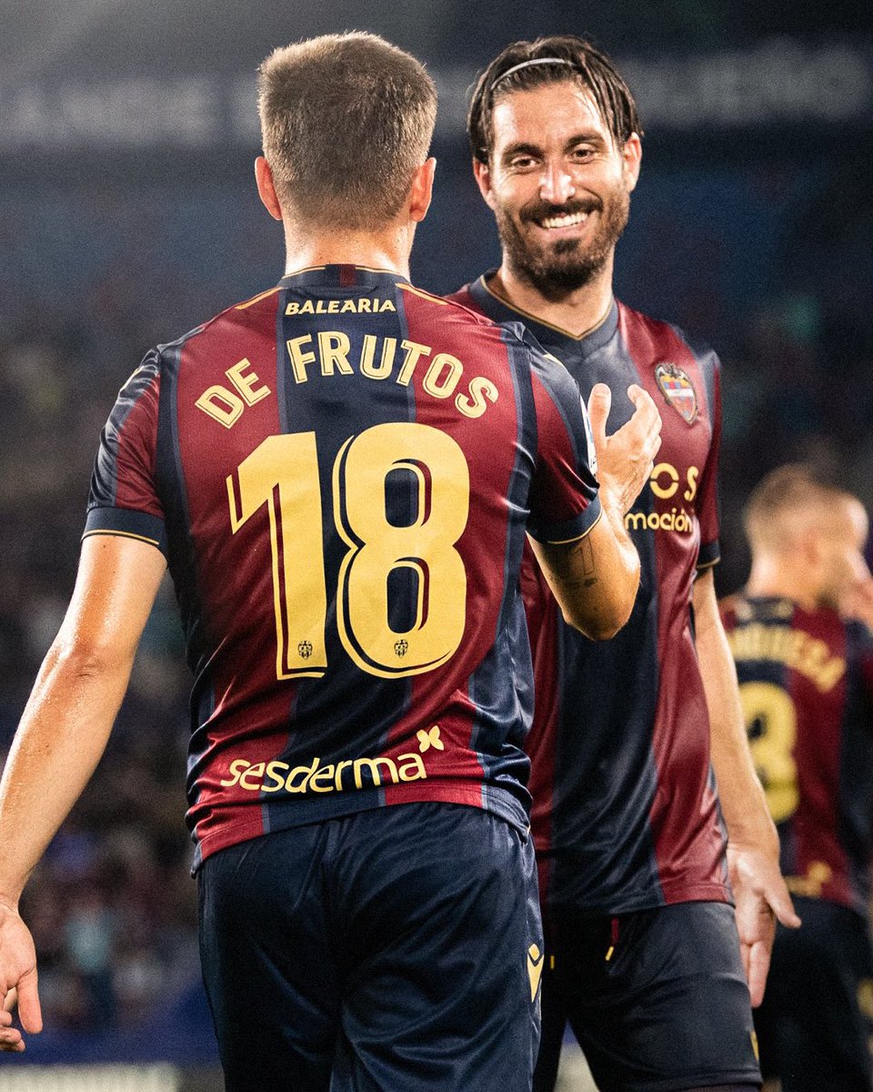 LevanteUD's tweet photo. No serán capaces de quedarse, ¿no? https://t.co/qdd4DuKn02