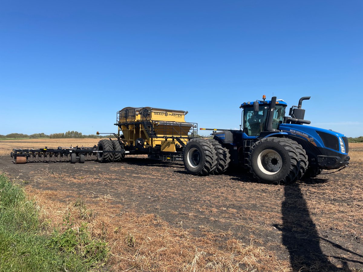 Hot day out but Brucklyns Farms and the new Ultra SR hit the field to do some fall rye for the first time .  Thanks to Curtis from seedmaster in assisting with start up👍