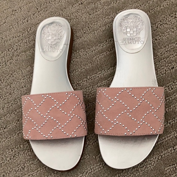 iamSet4life's tweet photo. So good I had to share! Check out all the items I'm loving on @Poshmarkapp from @alohasoon #poshmark #fashion #style #shopmycloset #skechers #nobrand #vincecamuto: https://t.co/8OQPT3xKkK https://t.co/2rXJaZcNBR