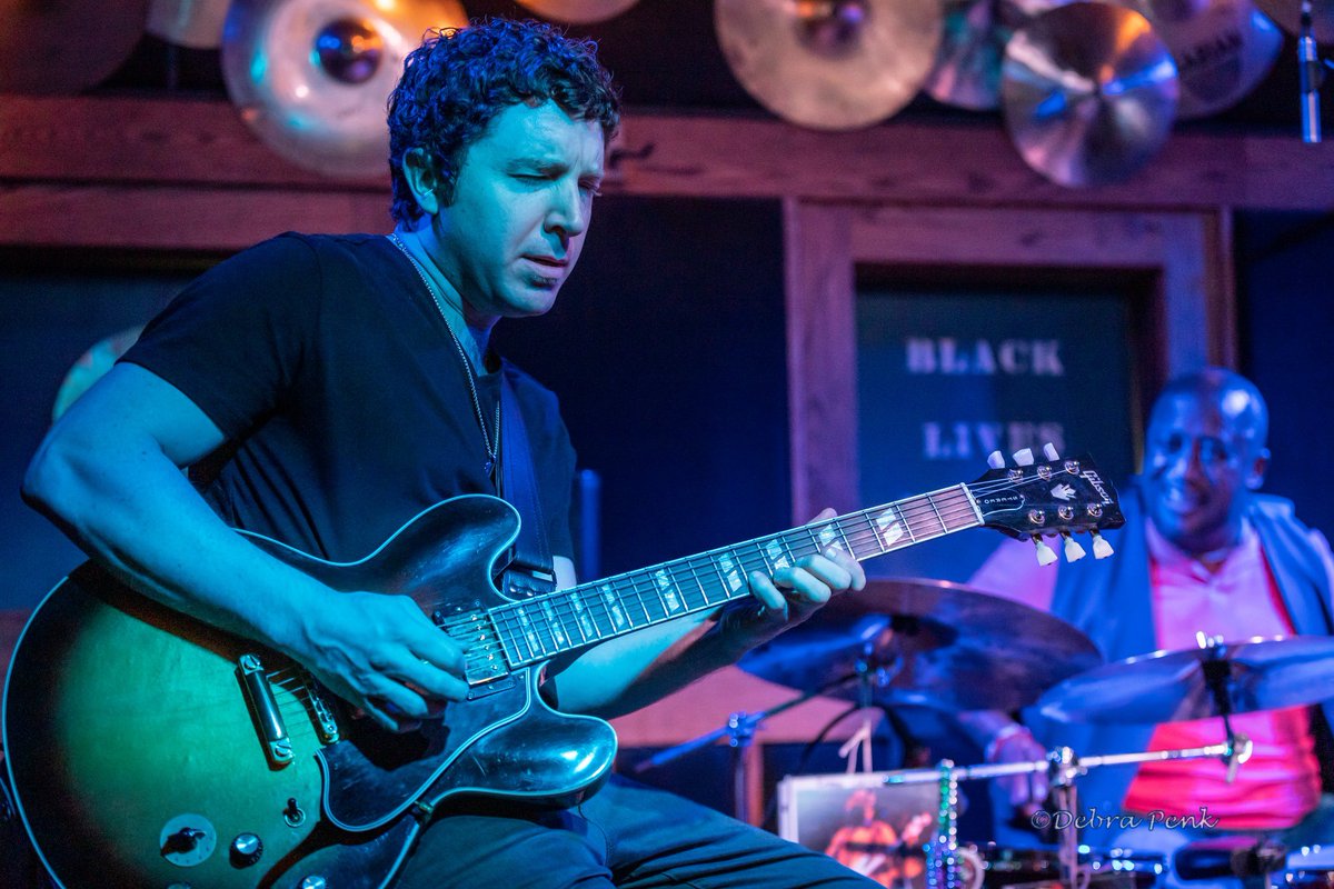 This summer has been one for the books! June, July and August were all 20+ gig months and September has shaped up to be the same. Still a lot of postponed private events finally happening but public appearances can be found on my website chancehayden.com 📷: Debra Penk