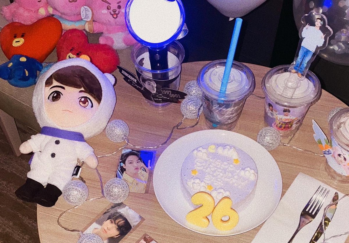 ANK20211203's tweet photo. #happybirthday_jungkook 
#정국생일ㅊㅋ
#생축_정국이생일_이올시다 
#명창강아지_정국이_생일축하해 
#내가미소짓는이유_정국아_생일축하해 
#네곁이기에감사해_나의정국_사랑해 
#ourpurplelightjk 
#ouryoujungkook 
#alwayssmilejungkook 
#ジョングクの笑顔はアミのeuphoria
#ジョングクセンイル https://t.co/sC3HRvS0LB
