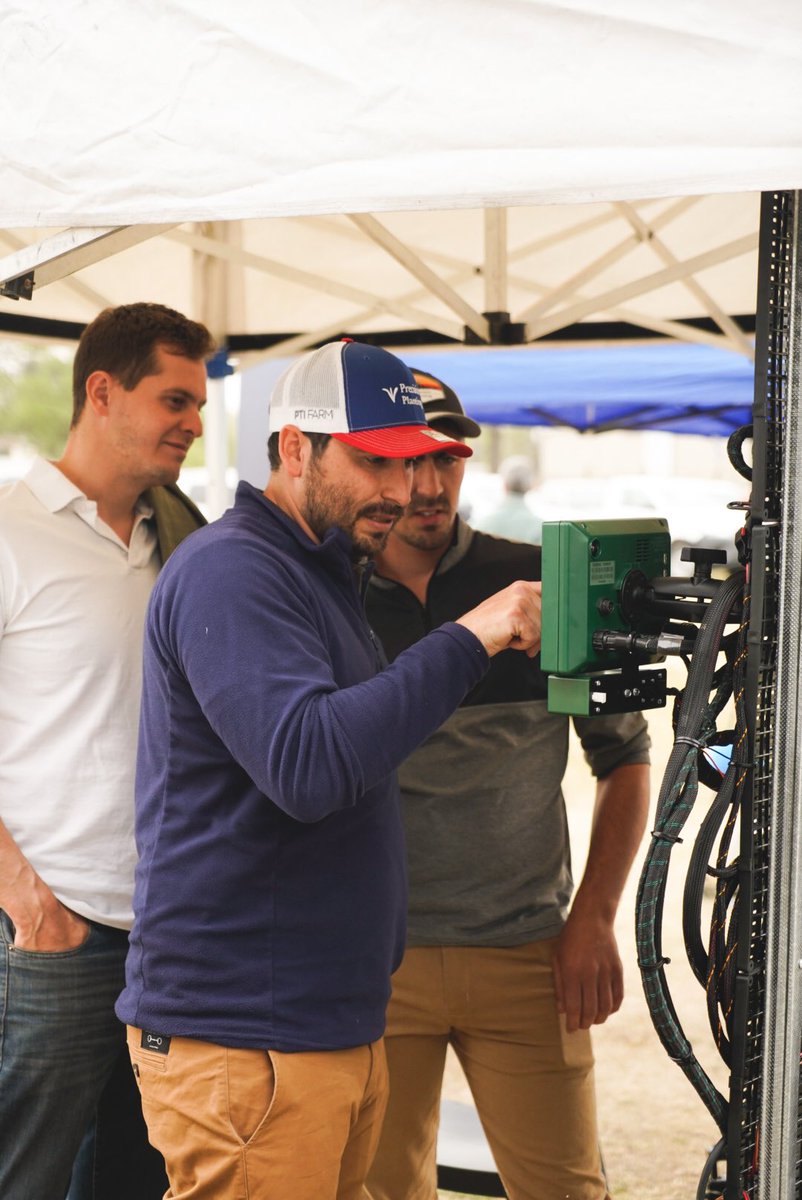 #UPAChacabuco #JornadaAapresid Agricultura por Ambientes en Chacabuco y la zona 👉 Desde la teoría de los ambientes y el manejo, a la práctica en distintas plataformas y ambientaciones de la zona 💪 <a href="/AapresidChaca/">Aapresid Chacabuco</a> <a href="/aapresid/">Aapresid</a>