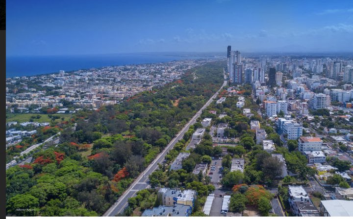 itobisono's tweet photo. Un día como hoy nace el Dr. Joaquín Balaguer. Figura emblemática que lideró los más importantes momentos de transición dominicana en el siglo XX. Su impronta de protección al medio ambiente🌳, dignidad nacionalista🇩🇴, infraestructura transformadora y reforma económica trasciende. https://t.co/gWYqPSVTwg