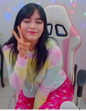 pongonzalez's tweet photo. Hola soy ponchito soy de la Ciudad de México yo conoci a Hann desde hace casi 2 años
Yo quiero formar parte del fandom del Hann porque es de las personas más maravillosas y buena onda que he conocido y visto
#IntegracionPeachArmy https://t.co/4aKo8geFcv