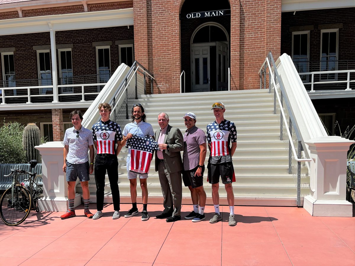 DrRobertRobbins's tweet photo. I got the chance to meet some of the @UACycling team members who won the @usacycling 2021 - 2022 Collegiate Omnium in May. Great to finally congratulate them in person! A wonderful group of student athletes from the @UAZCampusRec club sports program. #BearDown https://t.co/UkahO76auE