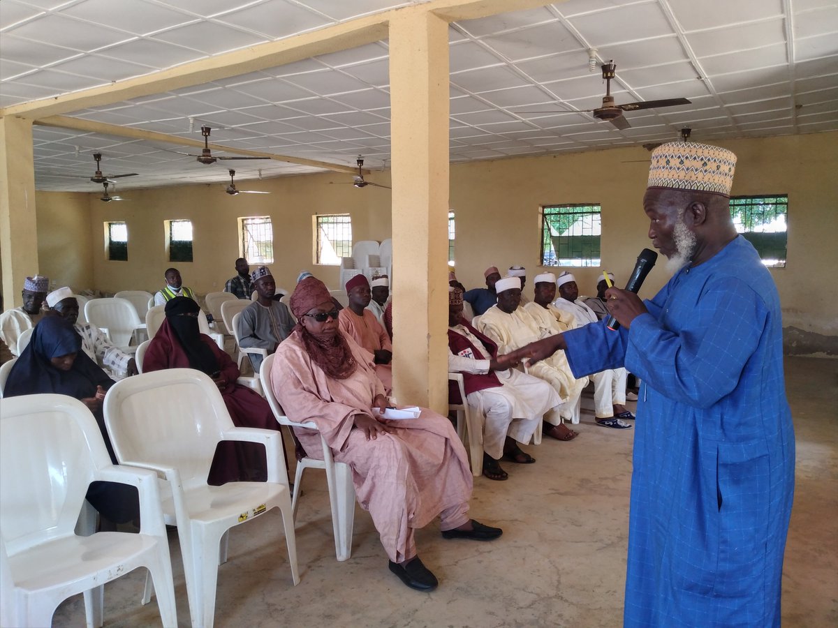 sfhanrin's tweet photo. Throwback to our last Grievance Redress Committee(GRC) meeting held in Kubau LGA.
The meeting had in attendance the ANRiN team and members of the GRC.
#Throwback #throwbackthrusday https://t.co/2eVuv0CeXt