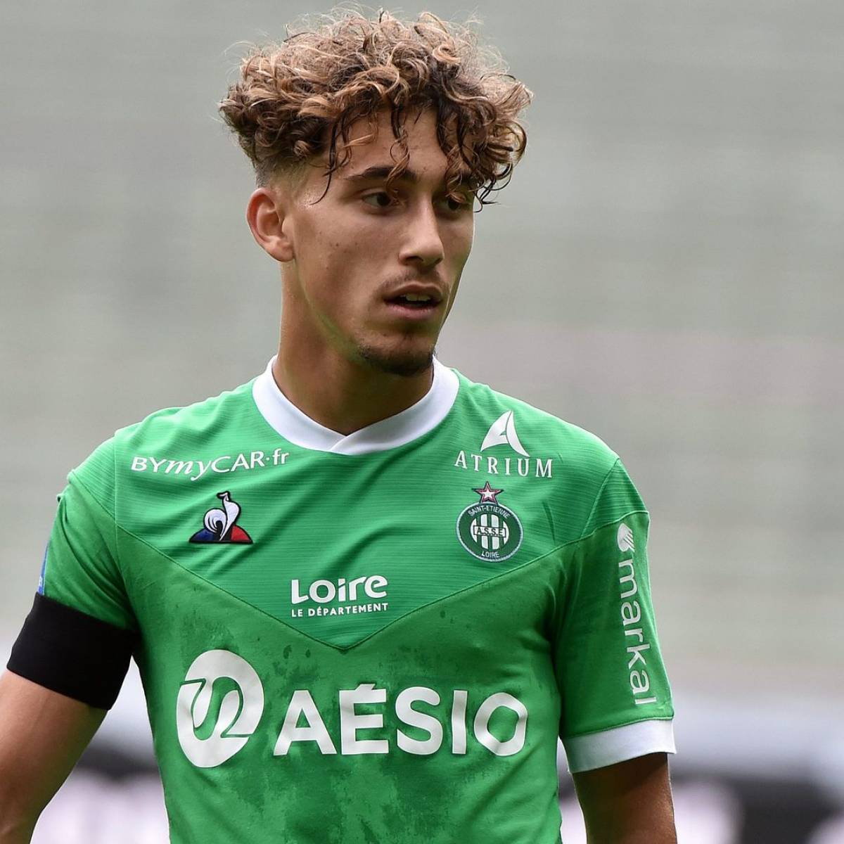 🚨Info: Adil Aouchiche 🇫🇷🇩🇿 est libéré par l'ASSE et s'engage à Lorient 🟠

■ Isaac Lihadji 🇫🇷 ne rejoindra pas Lorient et restera au LOSC.