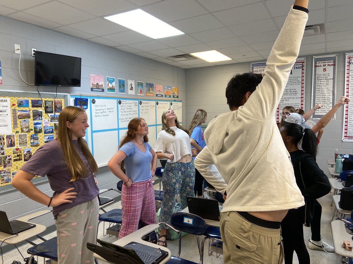 CherylonT's tweet photo. A student shared this study with her classmates and suggested we stand like superheroes before our benchmark assessment today. Whatever works!  @TweetDCS_LHS https://t.co/MU0ah1ZQRg… https://t.co/IWEnAMVTg1