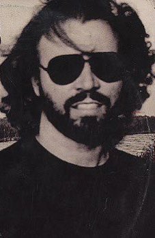 HAPPY BIRTHDAY BARRY GIBB!!   