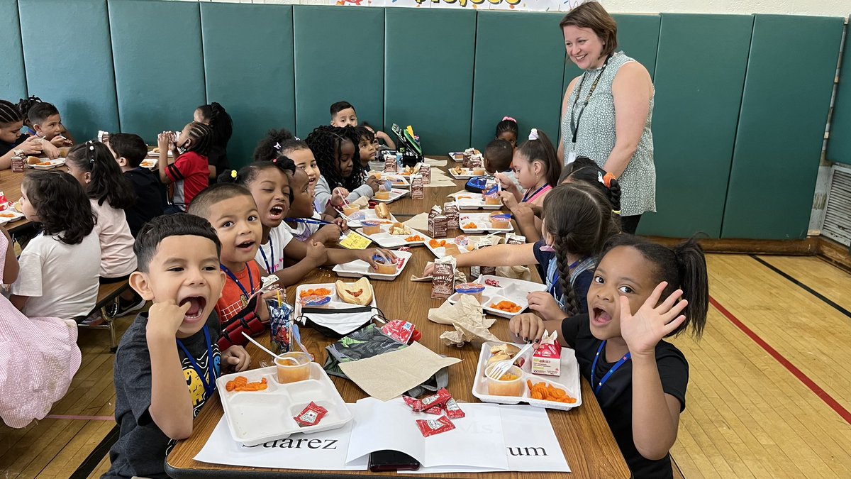 Dryden Street School’s lunch program was a huge success on the first day!