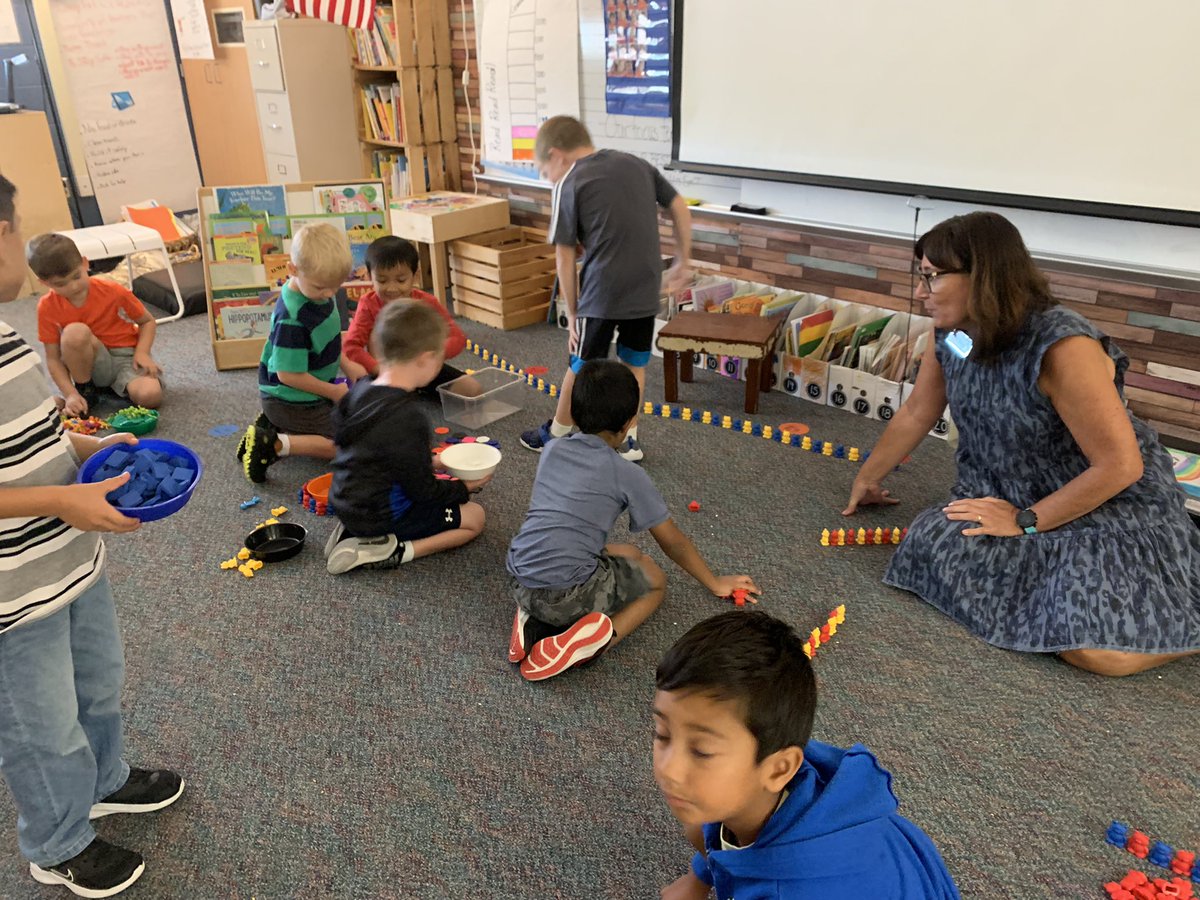 msmit_tce's tweet photo. Look who came to play math games with is today! TY @TCEprincipal #TCEcardinals https://t.co/RM40E6I2R9