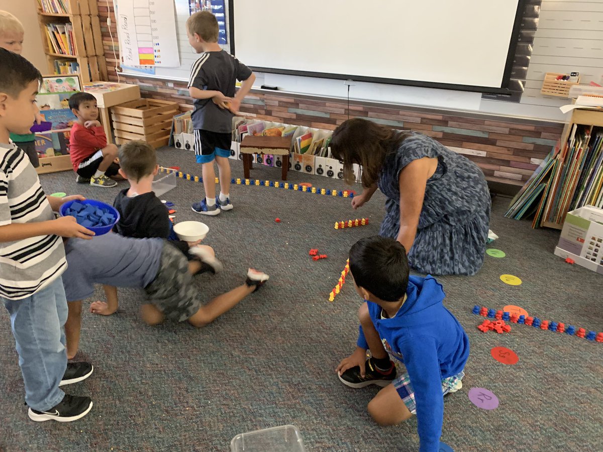 msmit_tce's tweet photo. Look who came to play math games with is today! TY @TCEprincipal #TCEcardinals https://t.co/RM40E6I2R9