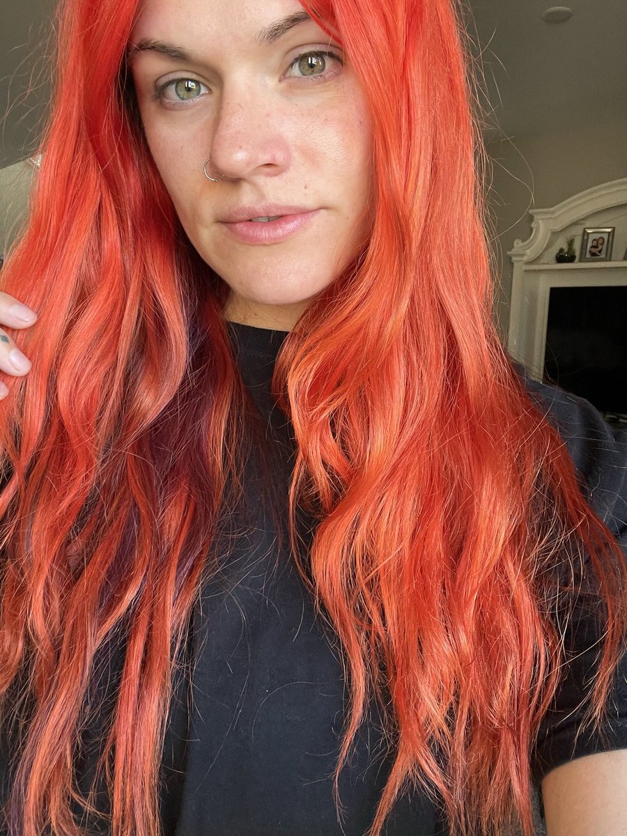krissycalderon's tweet photo. Hello September ! closer to fall yay. #hair #makeup #style #hairrefresh #coloredhair #strawberryleopard
🎃❤️🍁 https://t.co/BdmlA9lpMH