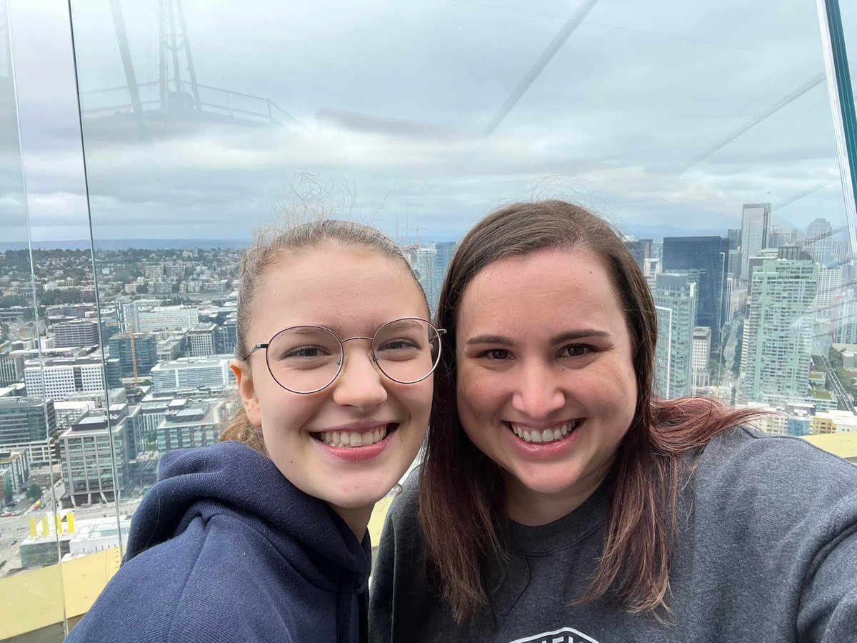 cieehsusa's tweet photo. Fina from Germany and her #HostMom, Alena look like family in Seattle! We love to see it. 😍 If you're interested in learning more about hosting an exchange students head to https://t.co/stxFd4bhUi!
#CIEEHSUSA #WhyIHost #ExchangeMatters https://t.co/yg3CyEkntg