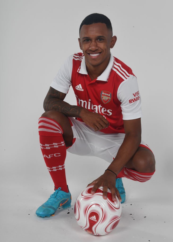 ArsenalN7's tweet photo. 🇧🇷 Welcome to Arsenal Football Club right-winger Marquinhos. What a signing ⚪️🔴 https://t.co/1mKhE4Mg9I