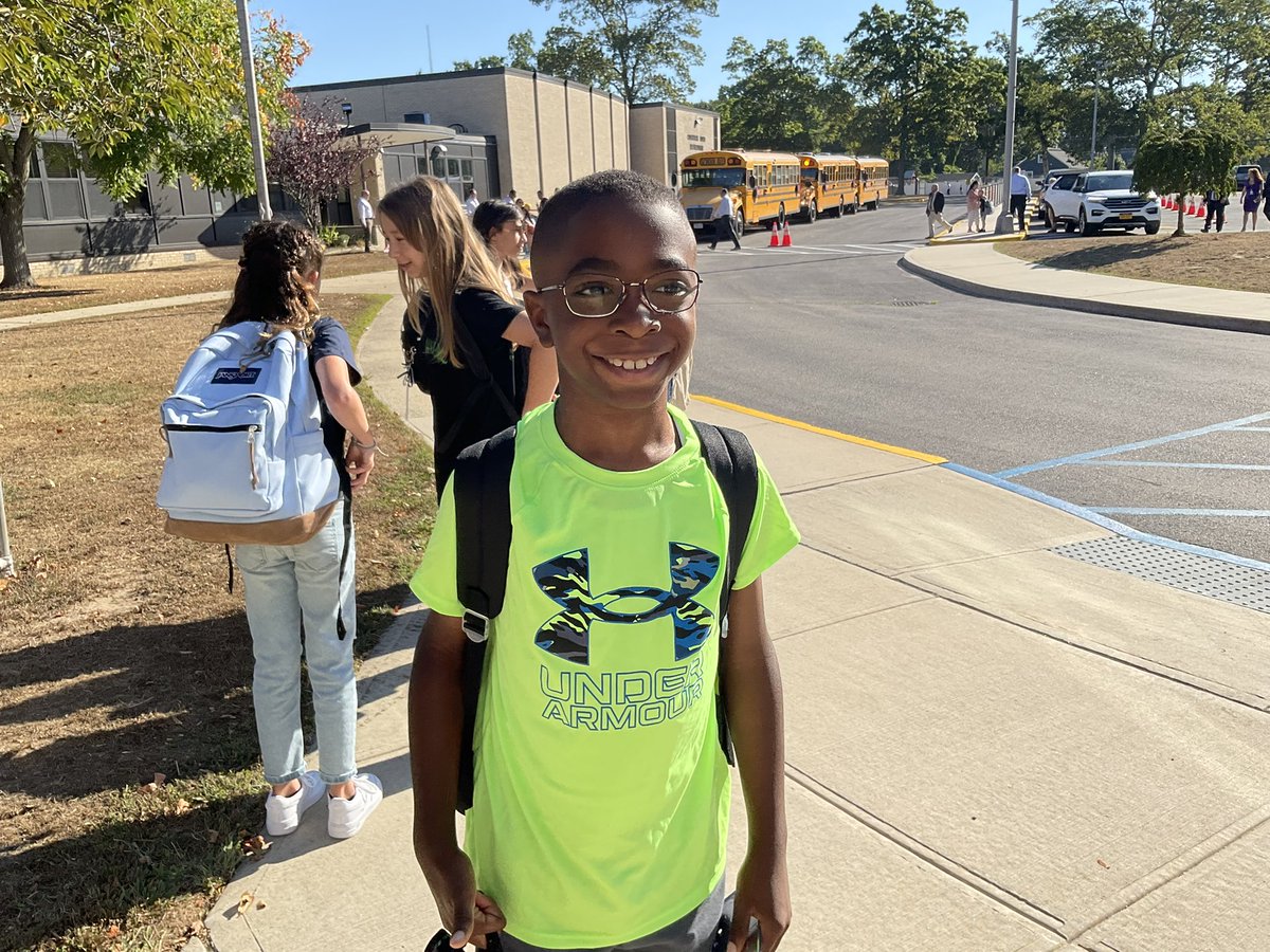 Commack Road ES tweet media