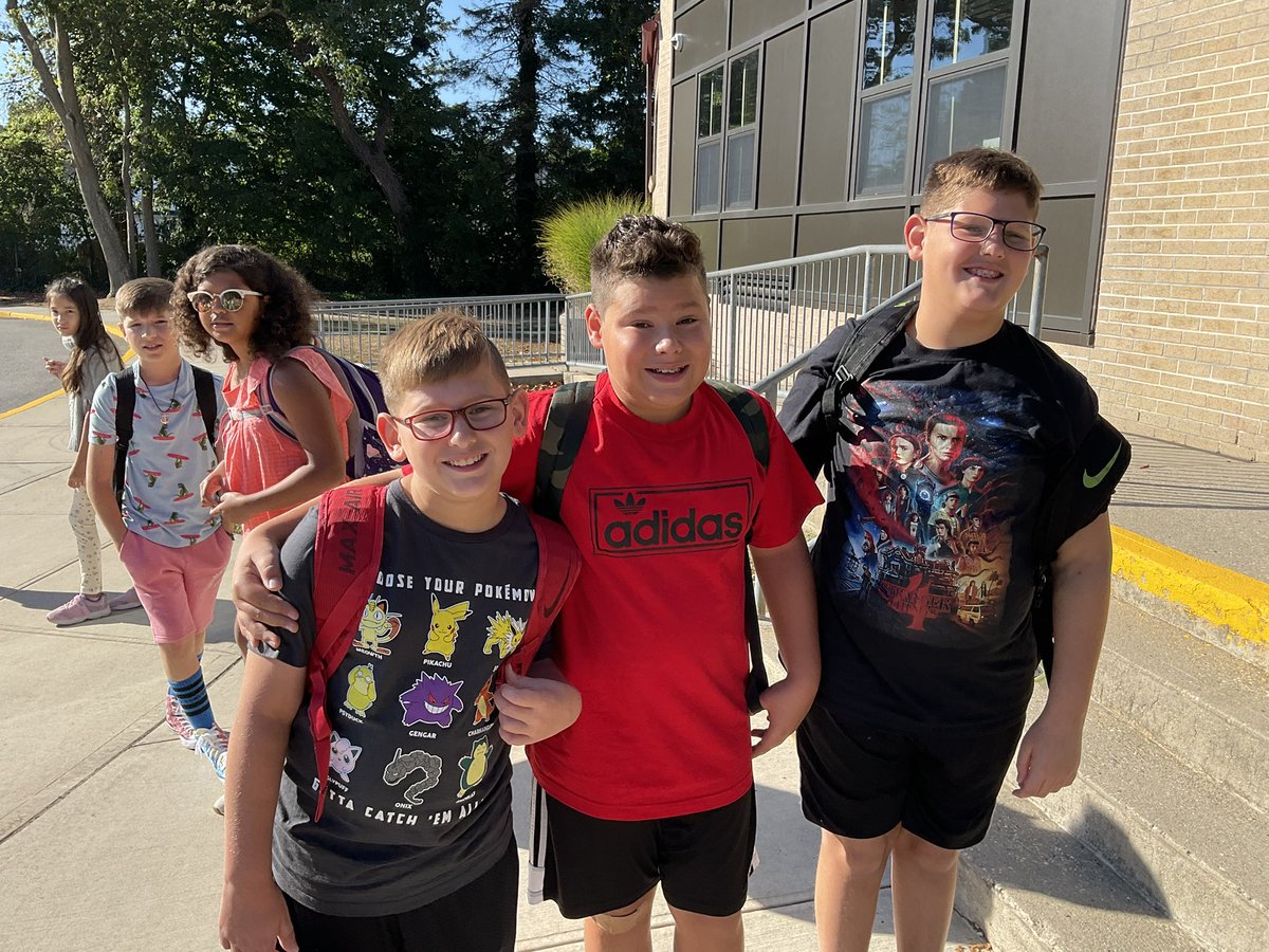 Commack Road ES tweet media