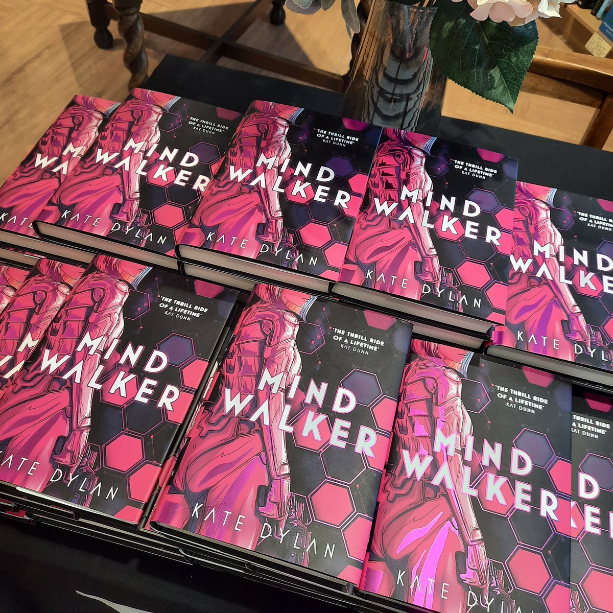 filipab0oks's tweet photo. #MINDWALKER is out into the world TODAY 🥳🥳 I had the most amazing time celebrating it tonight @WaterstonesVic 
DO NOT SURRENDER CONTROL but to grab yourself a copy of this absolutely stunning new release ✨️ 
Congrats once again @TheKateDylan https://t.co/8YavUV3UGC
