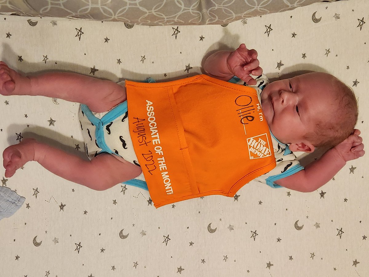 JuliannTHD's tweet photo. After 9 months of on the job training, baby Ollie is here! Thanks @wilson_chelsy for honoring him as associate of the month at 2915! https://t.co/rIfjGWDkTn