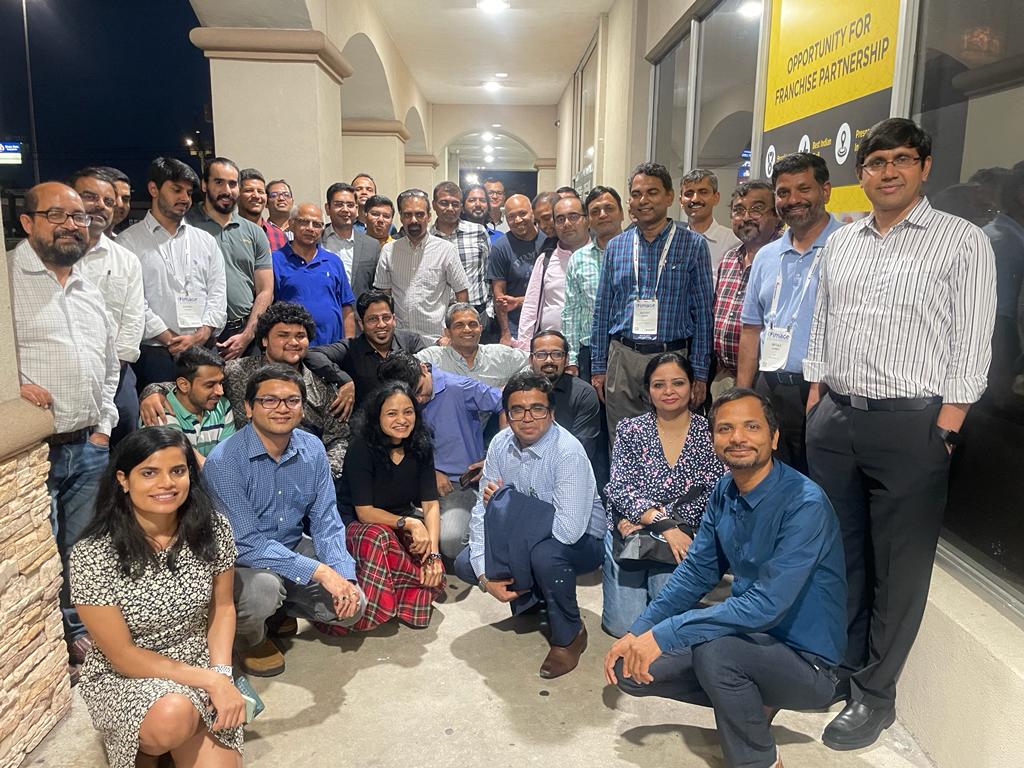 partha_90's tweet photo. Absolutely thrilled to meet big geoscience community from Indian diaspora representing SPG NA in Houston. #image22 https://t.co/XXt0srHv0z