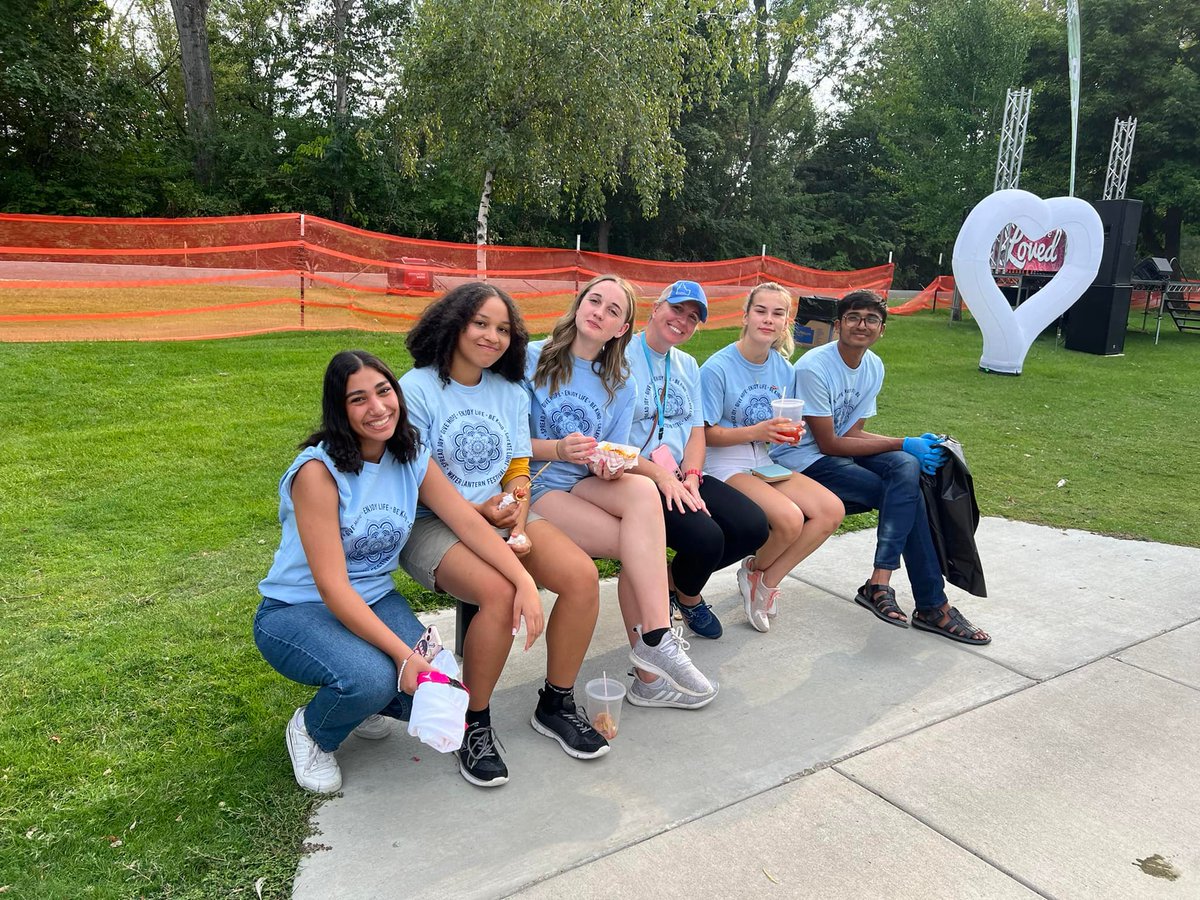 cieehsusa's tweet photo. "#CIEE Students, host moms, host sister and friends had a blast volunteering yesterday at the Boise Water Lantern Festival! ❤️🤗" - Host Mom Laurel
#WhyIHost #WeAreCIEE #Classof2023 #CIEEHSUSA https://t.co/W2OvqK8Q9c