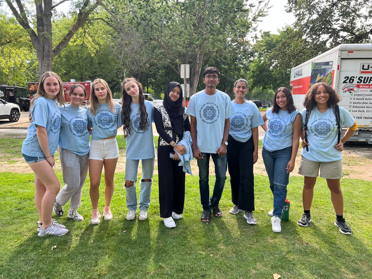 "#CIEE Students, host moms, host sister and friends had a blast volunteering yesterday at the Boise Water Lantern Festival! ❤️🤗" - Host Mom Laurel
#WhyIHost #WeAreCIEE #Classof2023 #CIEEHSUSA