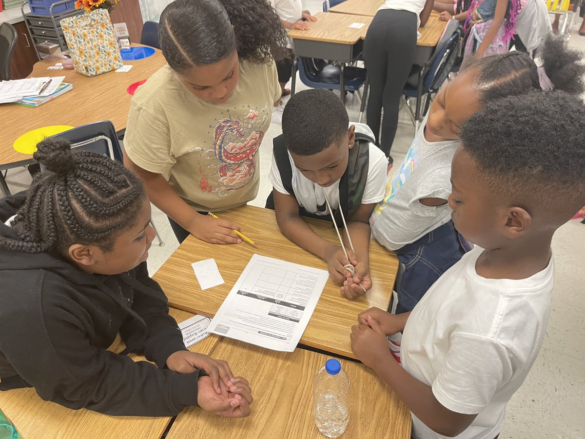 HubbardsStacy's tweet photo. Teachers checking for understanding, collaborative group work and daily students exit are just a few highlights that you want will see in a 4th grade classroom.  Thanks fourth grade for rocking engaged instruction daily. #collaboration #checking4learningdaily @BESPandaWallace https://t.co/dkQB7glIWP