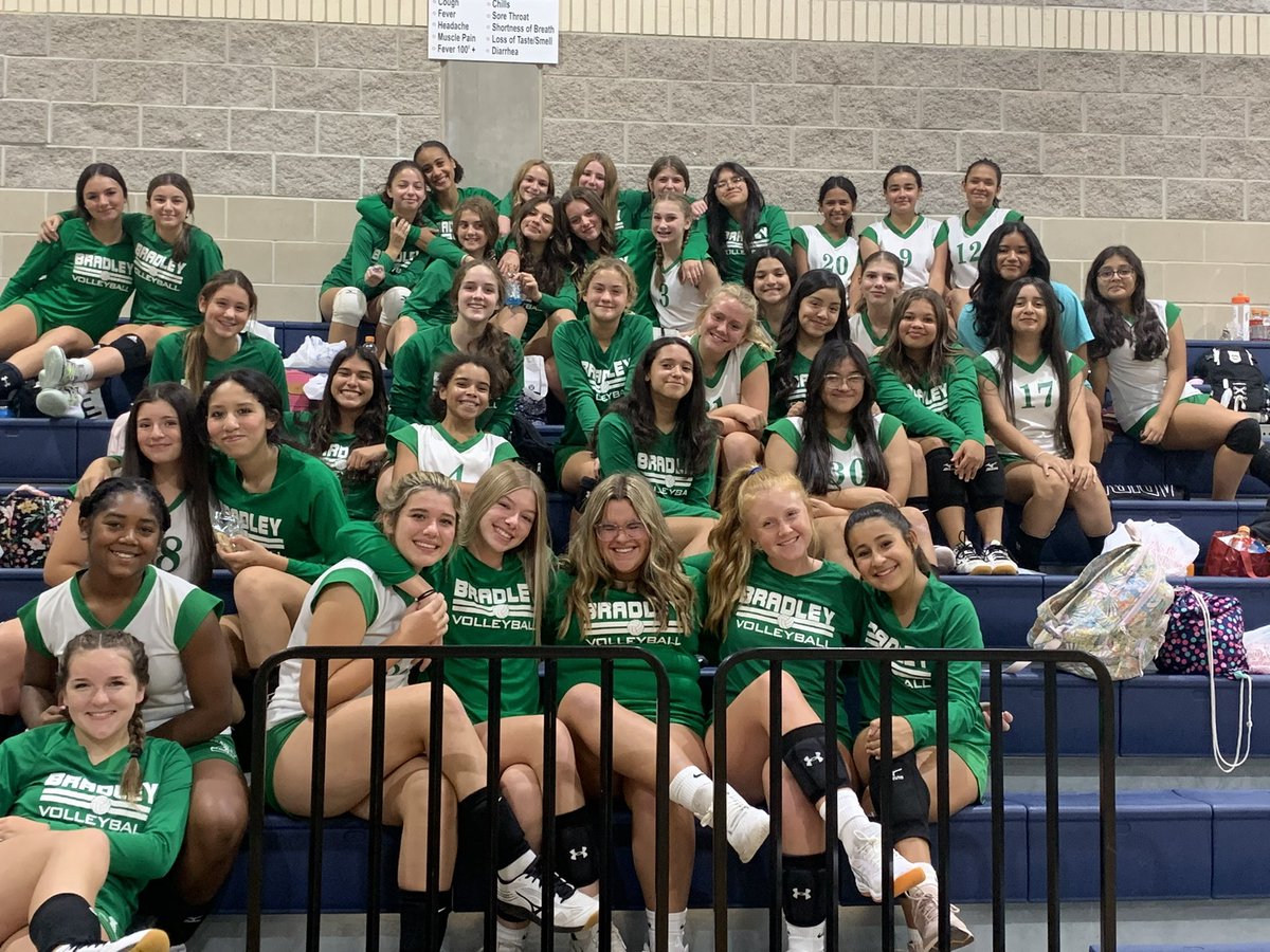 BMS_Athletics_'s tweet photo. Thank you Moms โค๏ธ for taking care of our girls. Goodie bags and the locker room were a hit!! ๐๐๐๐ค #RaisetheBAR #BearsAreBuiltTough #RiseTogether #FallTogether #LeaveNothingBehind https://t.co/fktfsR5VIh