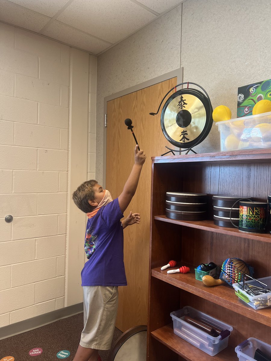 In the music room <a href="/FarmerDragons/">Farmer Elementary</a> we ring the birthday gong! Happy birthday D!